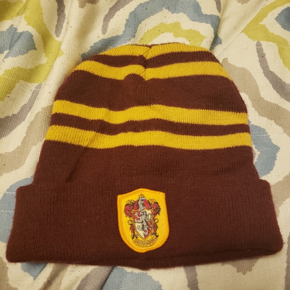 Harry Potter-Gryffindor Beanie - Picture 3 of 3
